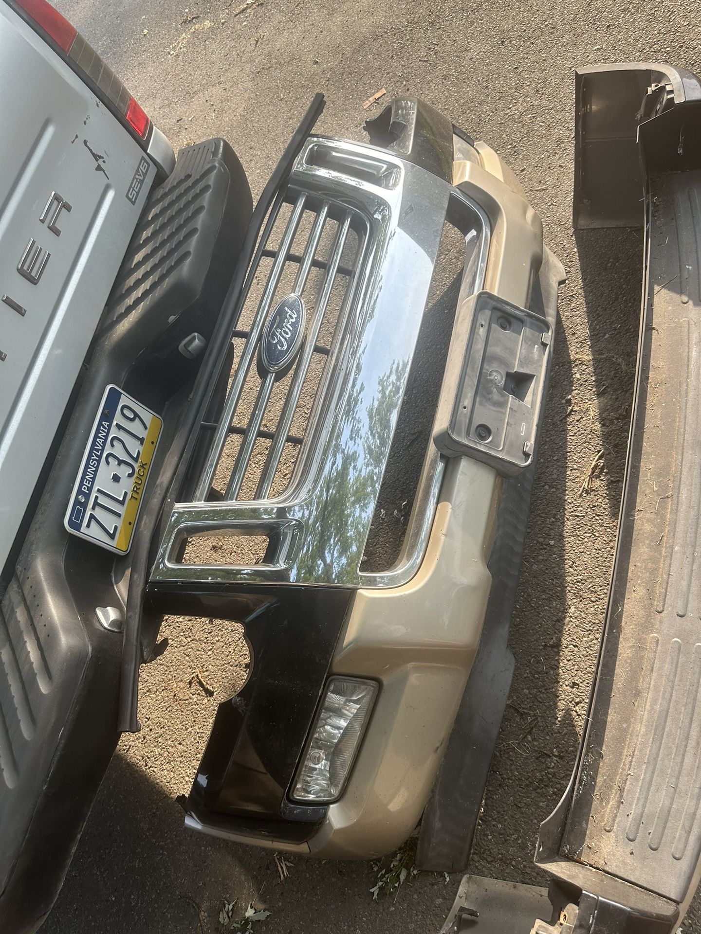 2010 Ford Explorer Front Bumper