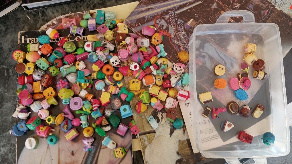 ALL 176 FOR 1 LOW PRICE!! 176 SHOPKINS INCLUDING EXTREMELY/ ULTRA RARE