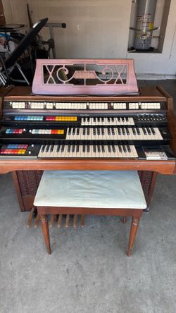 Wurlitzer Orbit III synthesizer
