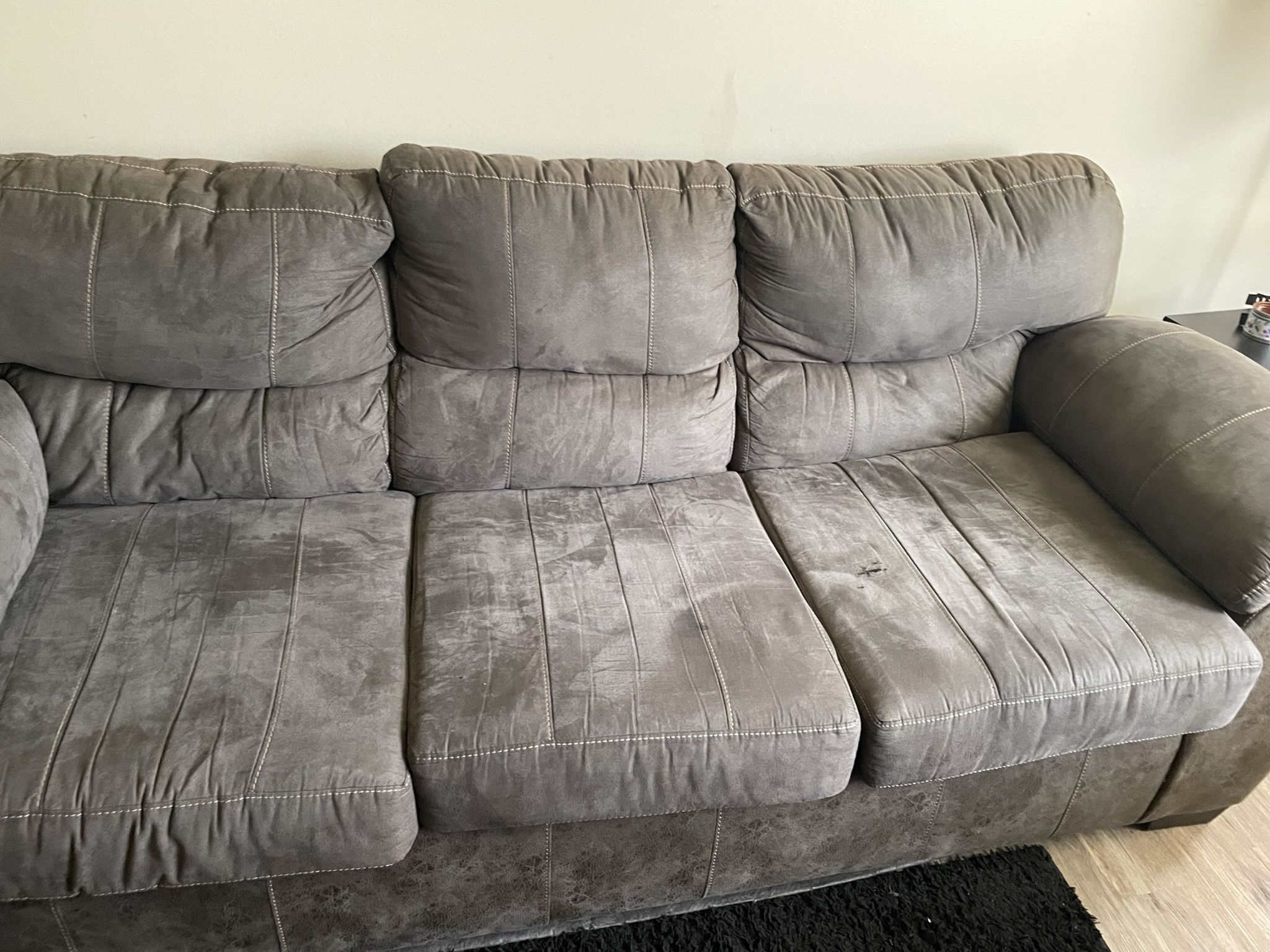 3-cushion Couch