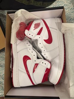 2017 Air Jordan 1 metallic red dead stock size 11