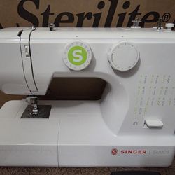 Singer Sm024 Sewing Machine Like New