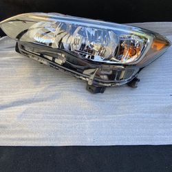 Subaru Impreza Headlight 84001 FL01A 