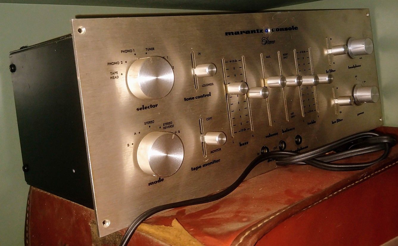 Vintage Marantz Model 33 stereo preamp In Seattle