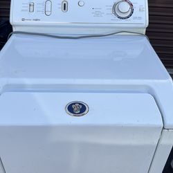 MAYTAG NEPTUNE WASHER & DRYER