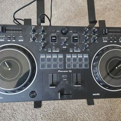 Serato Pioneer Dj Turn table With Stand