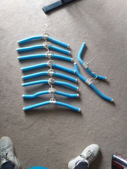 Bendable Foam Hangers 