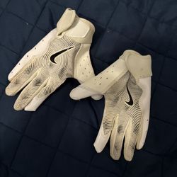Nike gloves