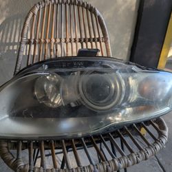 FOR 2005-2008 AUDI A4 QUATTRO S4 B7 HID MODEL PROJECTOR RIGHT HEADLIGHT