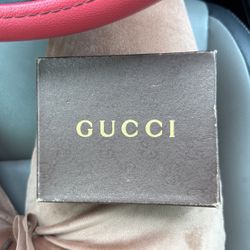 Gucci wallet Slightly Used Like New