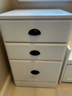 3 drawer nightstand