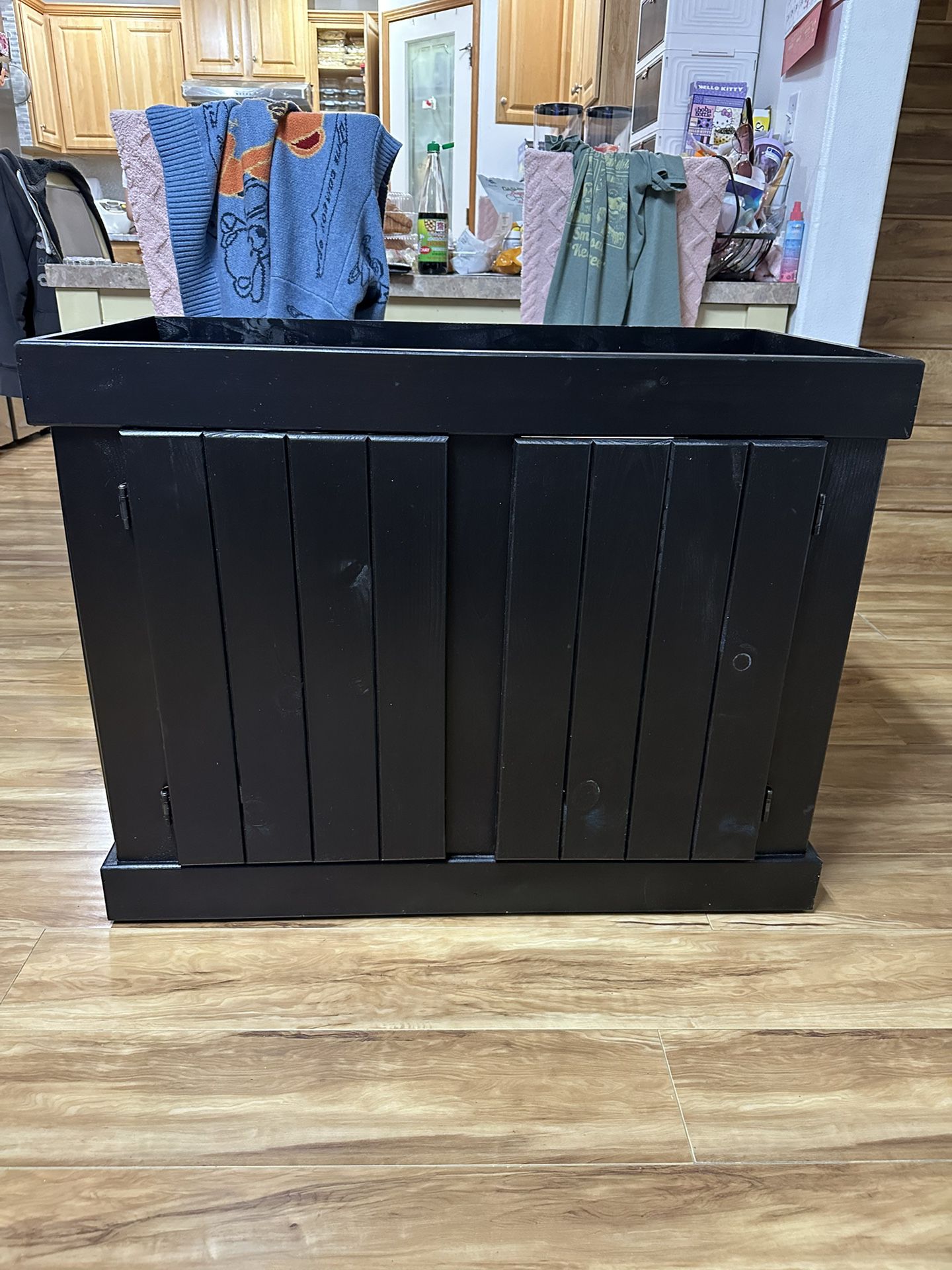 40 gallons fish tank  Stand / Pending