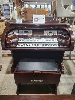 Lowrey Sterling Edition Organ A5500