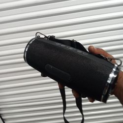 Bluetooth Speaker (Brand New)