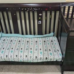 Portofino 4 in 1 Convertible Crib And Changer