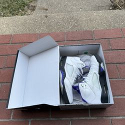 JORDAN 5 DARK CONCORD SZ 9.5 WORN ONCE/OG BOX