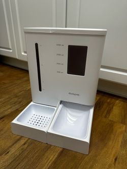 Automatic pet feeder food and water dispenser