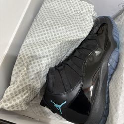 Jordan 11 Gammas (size 10.5m)