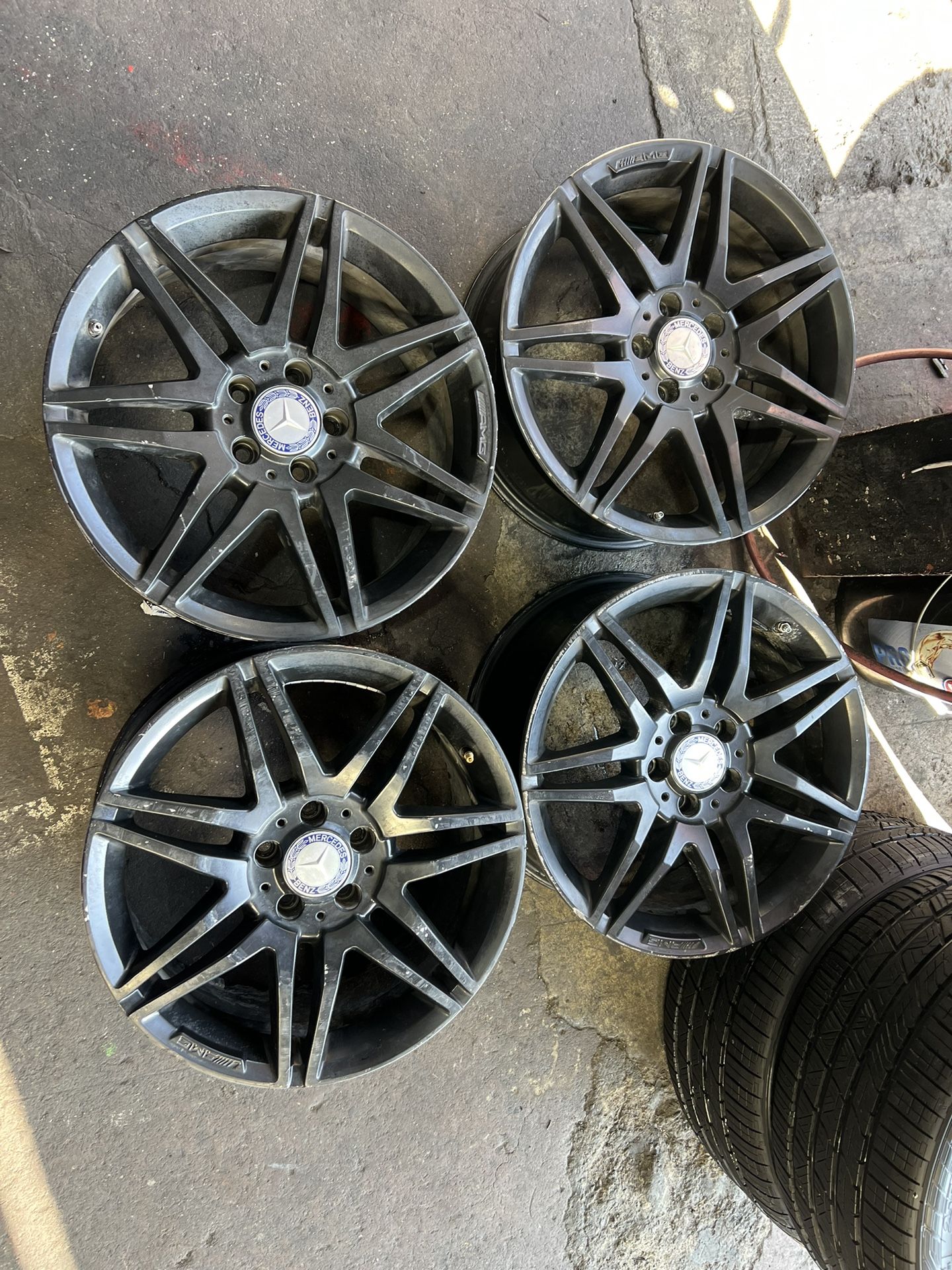 18” Mercedes Benz AMG wheels OEM 5-112 Lug Pattern $300