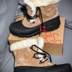 $55 Size 9 Women’s Sorel Snow Angel Boot