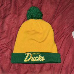 OREGON DUCKS NIKE BEANIE MAKE OFFER