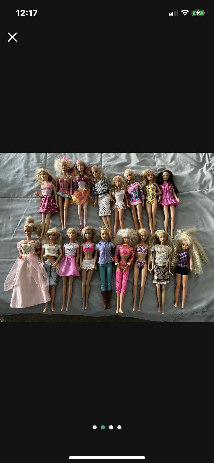 Barbies Dolls 17 Barbie Dolls And 31 Barbie Clothes And Hat