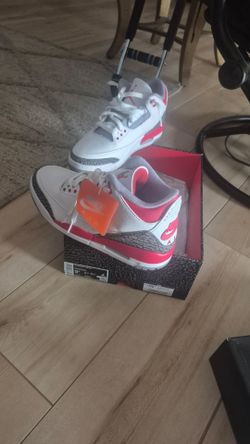 New Jordan fire red 3's size 9.5