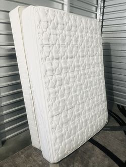 Comfy Queen Mattress & Boxspring only! 