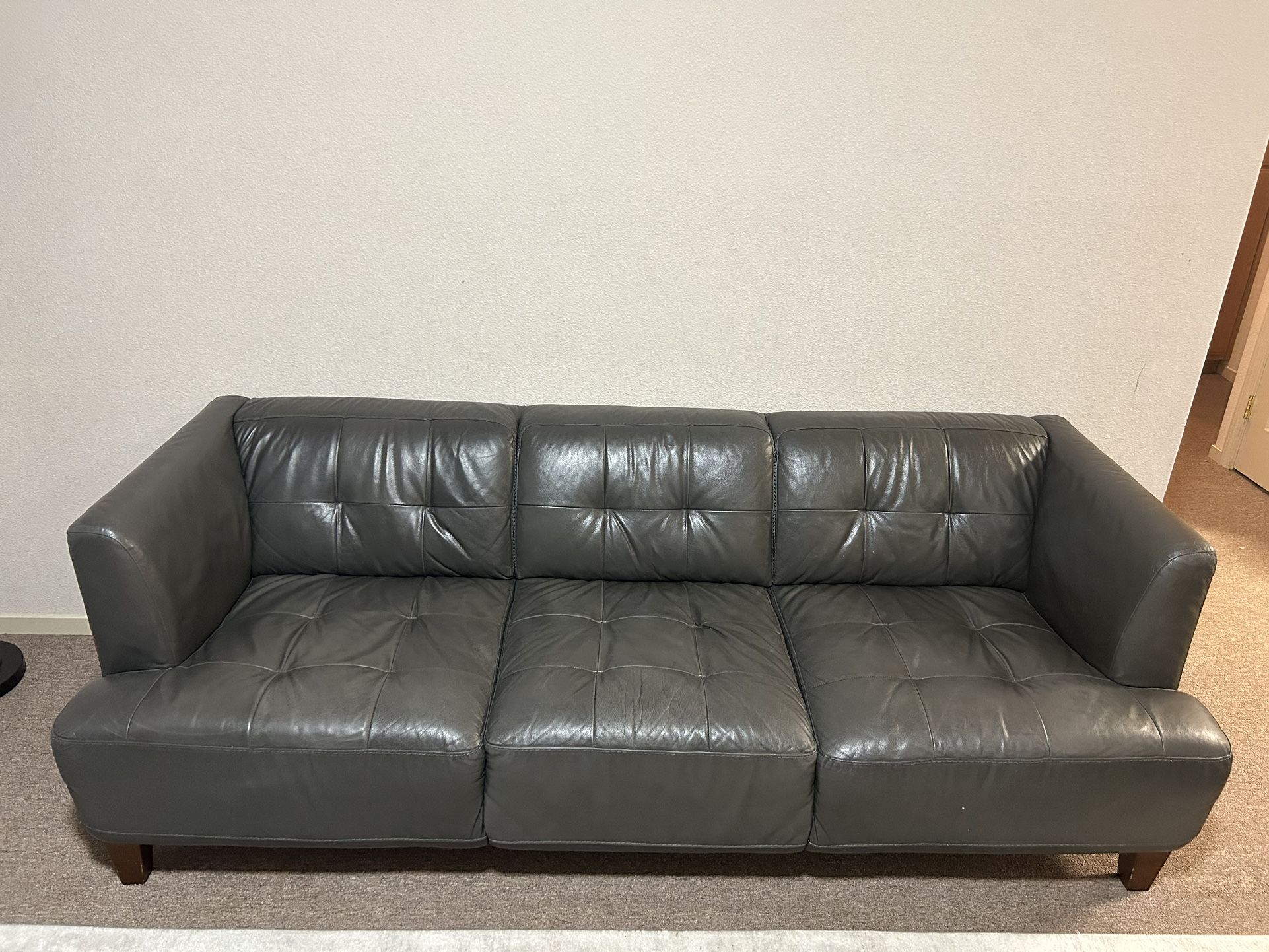 Couches /sofas