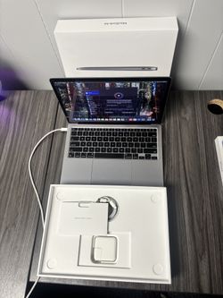MacBook Air (M1,2020) Space Gray 8GB RAM 256GB Storage Good Condition (Free Accessories)