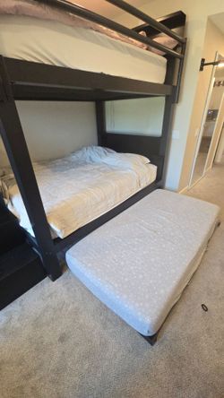 Queen over queen or queen over King bunk bed and trundle,from adult bunk bed  , sleep 5