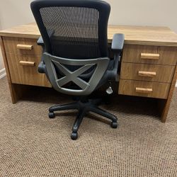 Office furniture (FREE)