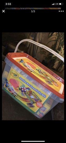 Jumbo Crayola Art Kit