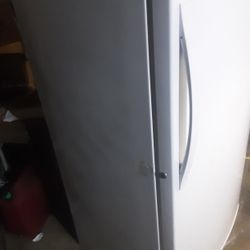 16 Cu Ft Whirlpool Freezer Frost Free