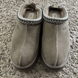 Light Brown Tazz Uggs