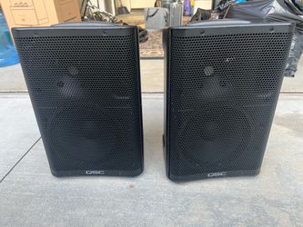 Used QSC CP8 speaker pair (2)