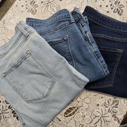 Oldnavey Size 14 Three  Different Colers. All Same Style. Must Buy All 3Must Be Sold 2gether. $12 For All 3 Jeans 