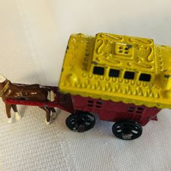 Benbros (England) Die Cast Horse And Carriage