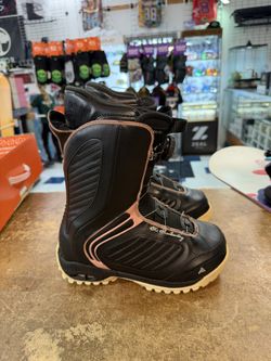 k2 boa size 7 Women’s Snowboard Boots Certified With Warranty Located At Sin City Snowboards