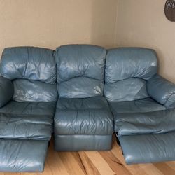 Comfortable Reclining Set 