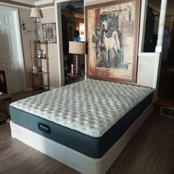 Queen mattress 