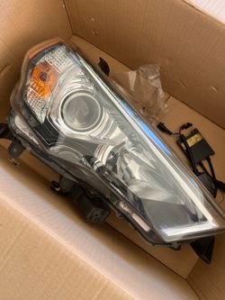 OEM Toyota 4Runner Headlights – 2016 Trail Premium