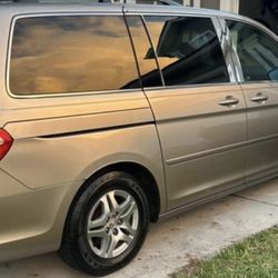 05-06 Honda Odessy Part Out 