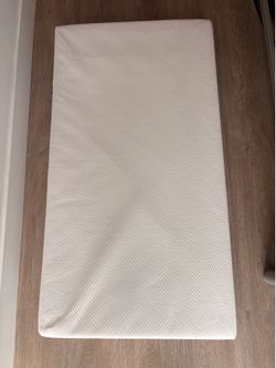 mattress - Crib / Playpen