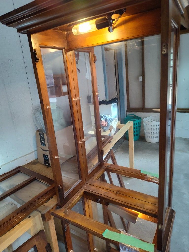 Antique Lighted Curio Cabinet Book Shelf Hutch 