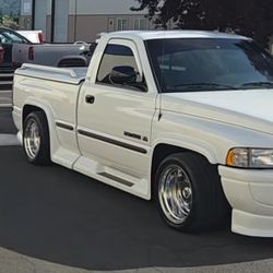 1(contact info removed) Ram Running Boards