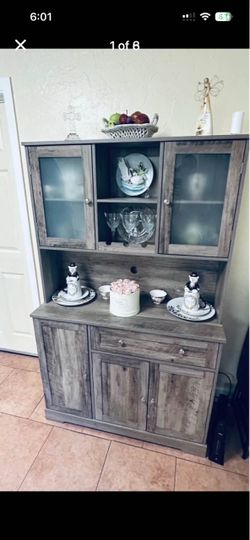 Kitchen pantry gray
