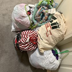 Tons Of Girls Clothes 
