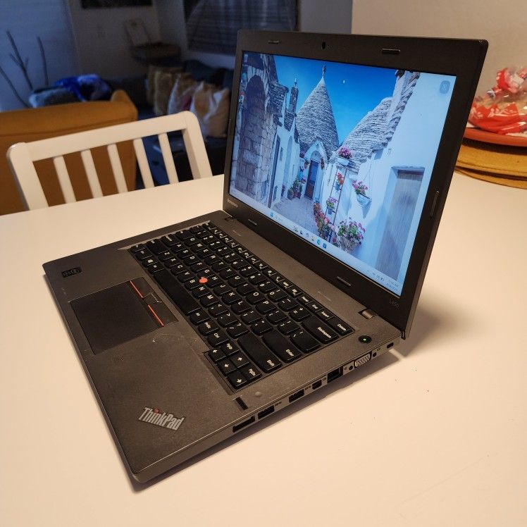 Lenovo ThinkPad L450 Laptop | 14" 1366x768 HD | Core i5 - 4300U - 
119GB SSD  - 8GB RAM |  Win 11 Pro | Microsoft office installed | Nothing wrong. 
*