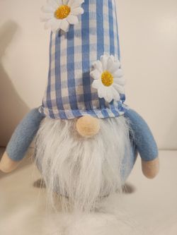 Weighted Faceless Gnome Spring Time Daisy 16" Tall